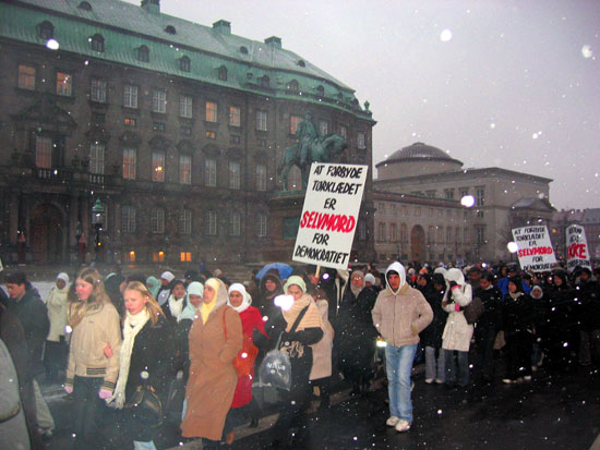 dk-minority-muslim-020