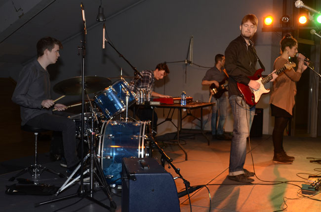 2012-12-06_23-41-37