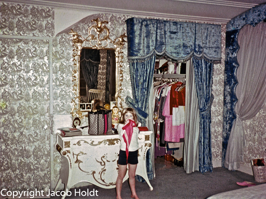 Tania bedroom       -      00043 