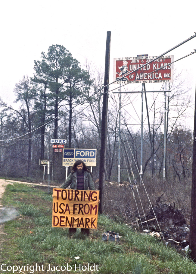 White hate      -      01236 