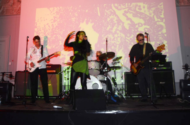 2012-04-29_23-43-43
