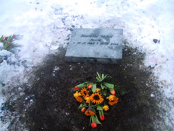 Annies grav p Solbjerg kirkegrd