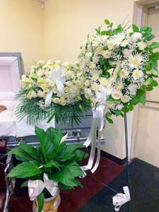 2020-04-10_funeral-06