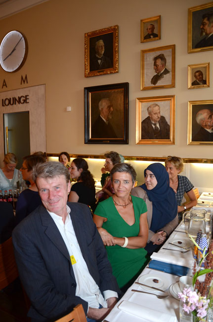 2012-08-17_20-09-48