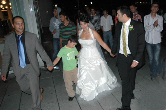 Ozlem-Devrim-702