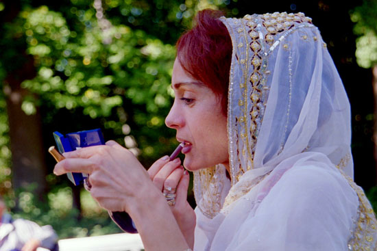 Roya Moghaddas Hoffmeyer