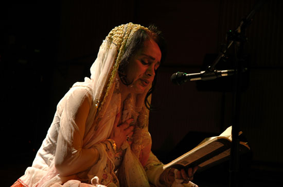 Roya Moghaddas Hoffmeyer