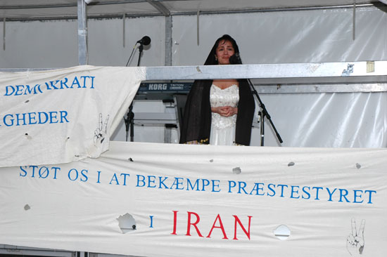 Roya Moghaddas Hoffmeyer