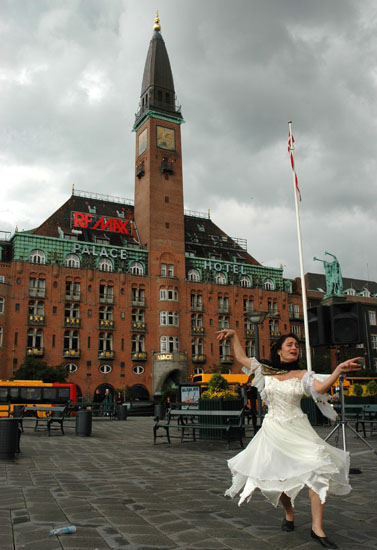 Roya Moghaddas Hoffmeyer