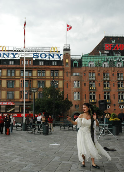 Roya Moghaddas Hoffmeyer