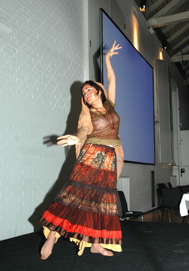 Roya Moghaddas Hoffmeyer