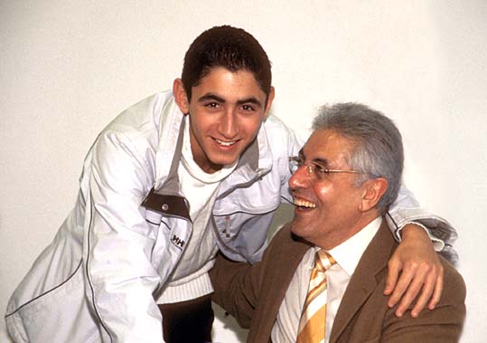 Fahmy Almajid med sin sn