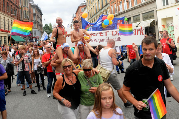 Pride-2010-052
