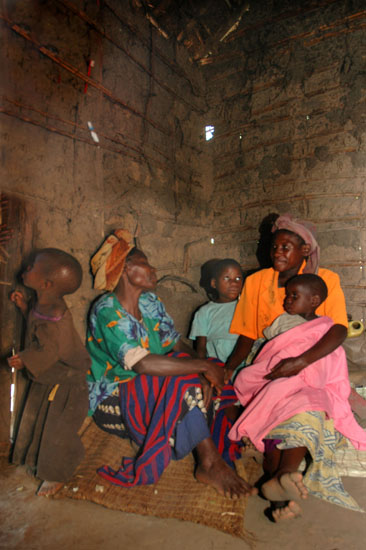 Batwa-Kitahuria-170