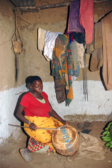 Batwa-Kitario-047