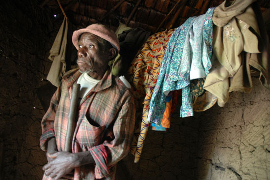 Batwa-Mukongoro-028