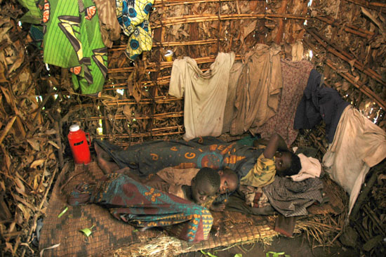 Batwa-Mukongoro-075