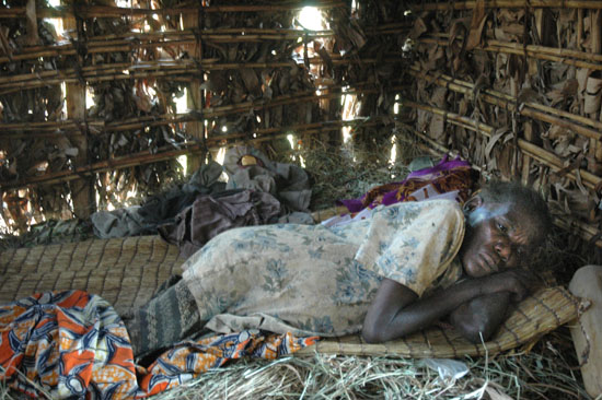 Batwa-Mukongoro-110