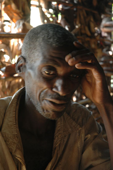 Batwa-Mukongoro-115
