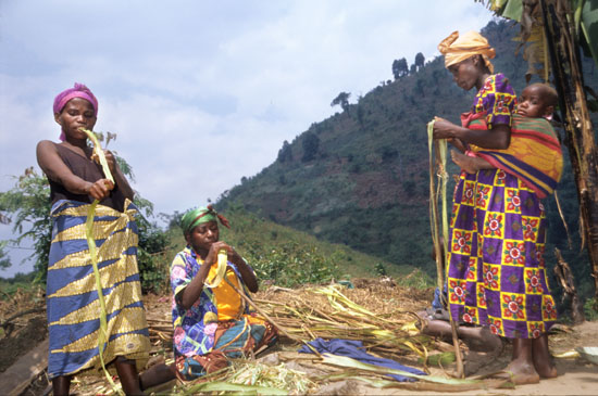 Batwa-Mukongoro-185