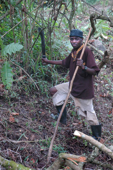 Batwa-Mukongoro-220