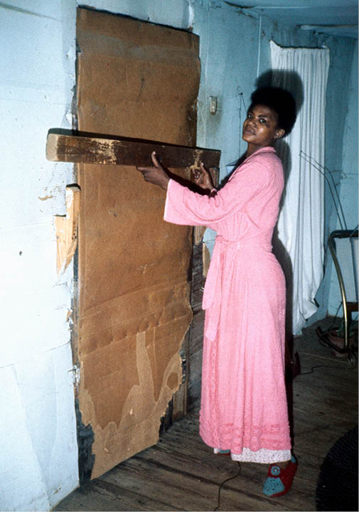 Mary did not have the same trust in people as me  