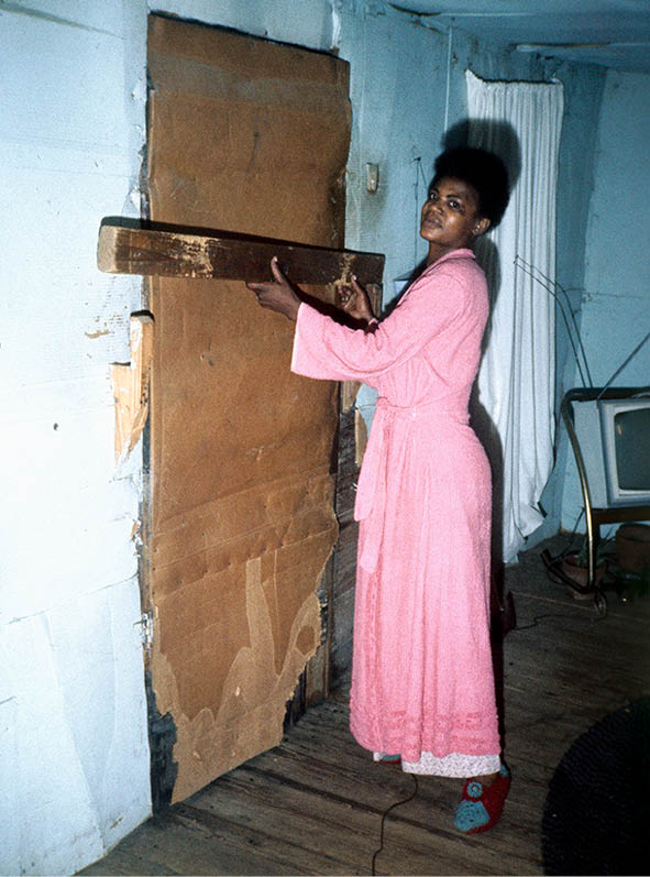 Mary did not have the same trust in people as me  