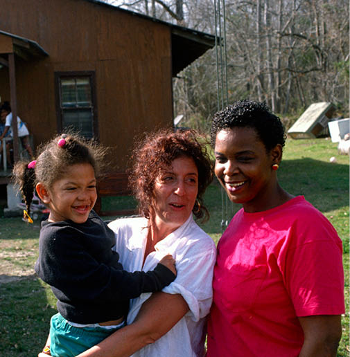 Anita Roddick in 1994 with Pate s niece, Virginia Honore, married to a prison guard 