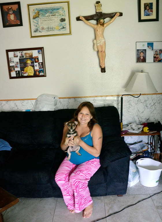 Pregnant Angel happy in home of her parents in law 212