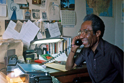 1974 -David Dubois in BPP headquarter in Oakland 