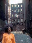 leslie1974-01